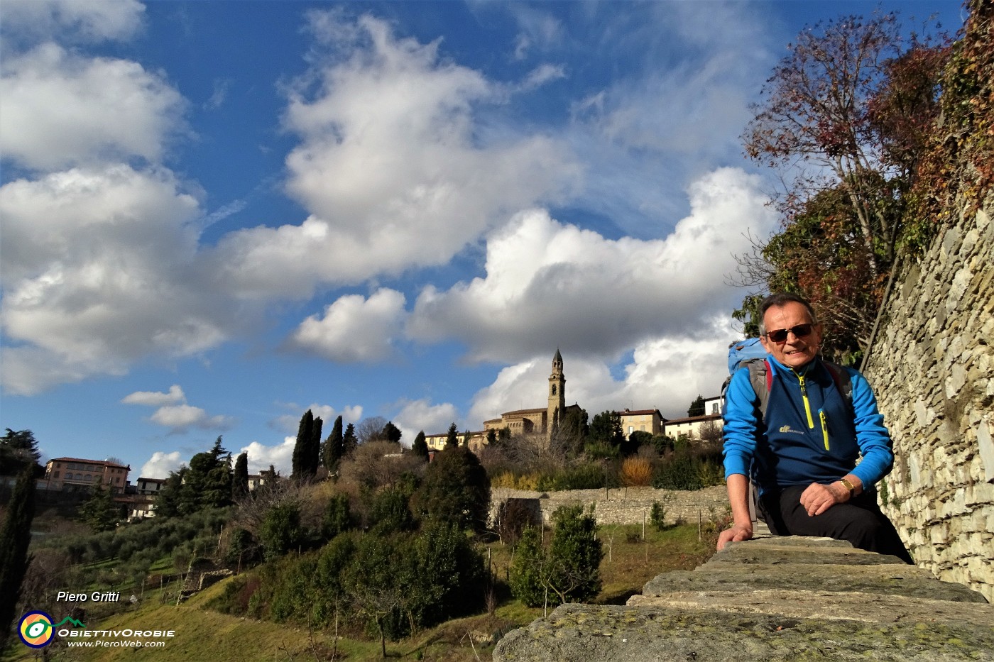 30 Vista sul Tempio dei Caduti di via Sudorno.JPG